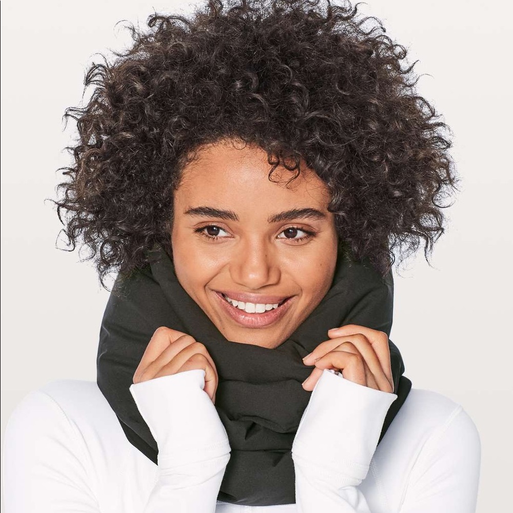 Lululemon Pack in the Heat Down Scarf